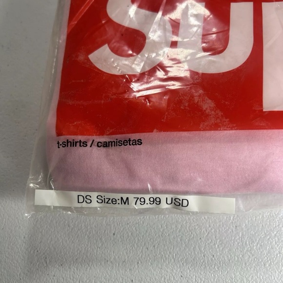 Supreme/Hanes Taglees Tees (2 pack) Pink Size M New SS21 - Picture 3 of 7